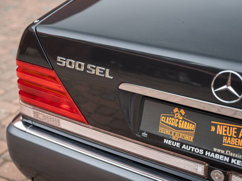Image 13/54 of Mercedes-Benz 500 SEL (1992)