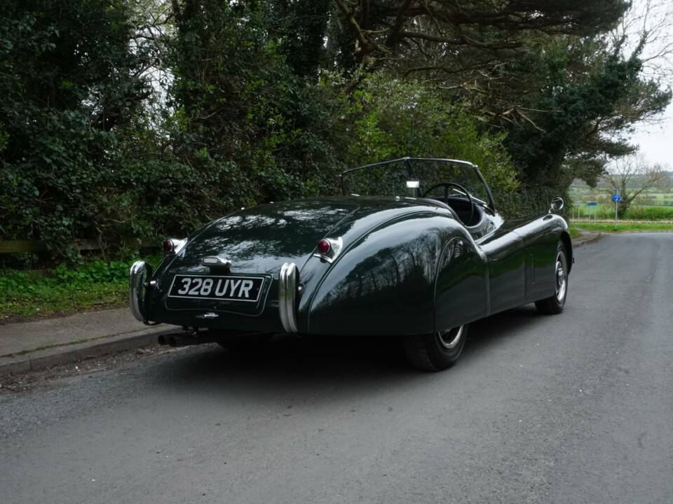 Afbeelding 6/17 van Jaguar XK 120 OTS (1954)