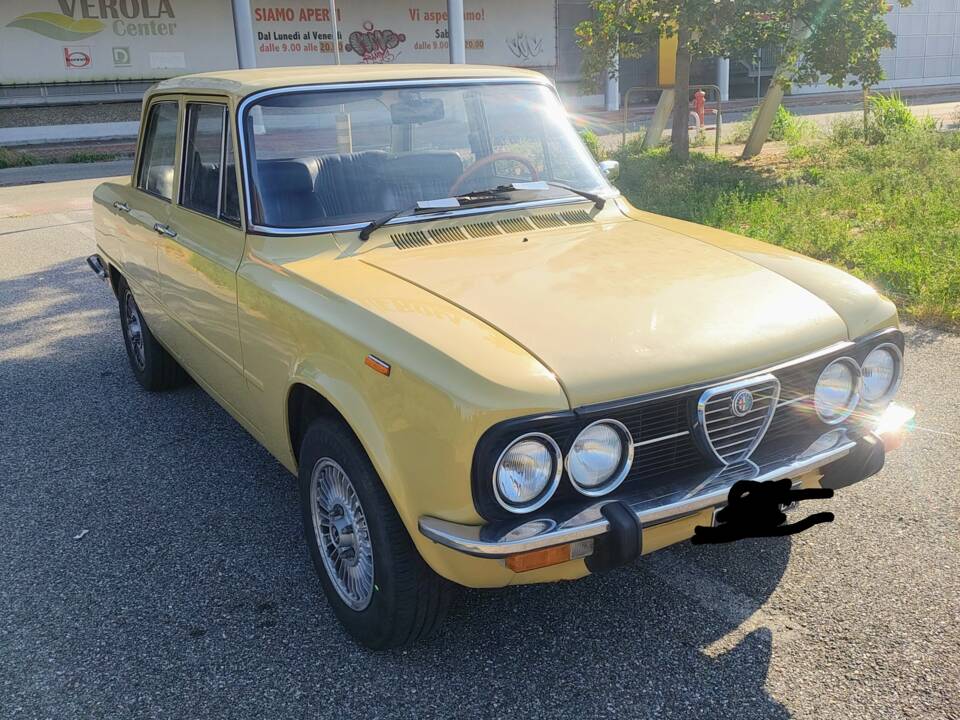 Bild 4/10 von Alfa Romeo Giulia Nuova Super 1300 (1975)