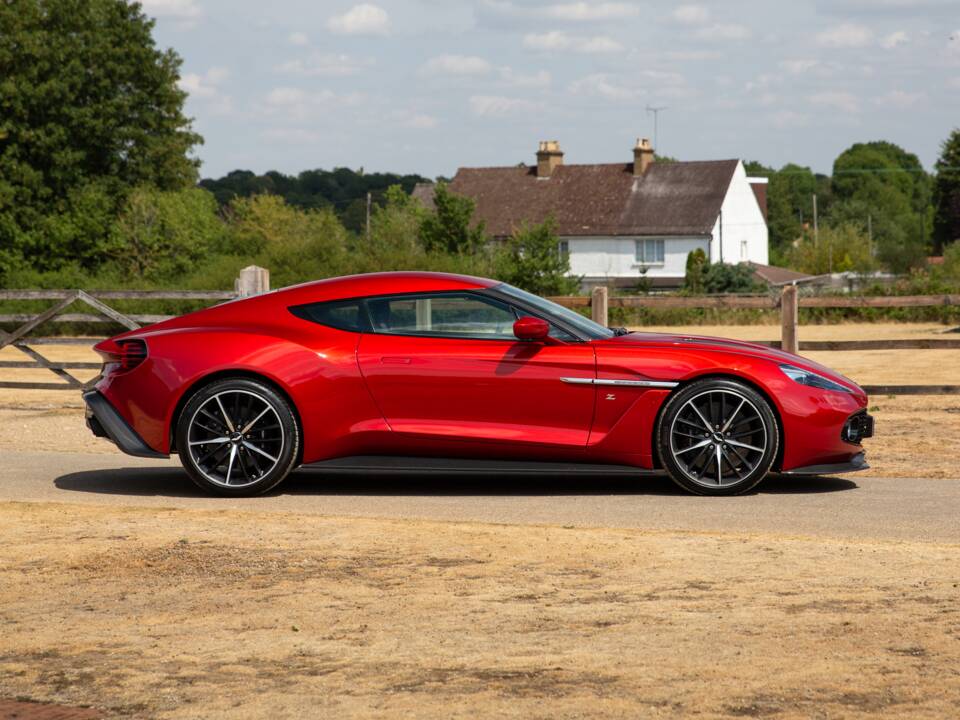 Image 39/80 of Aston Martin Vanquish Zagato (2017)