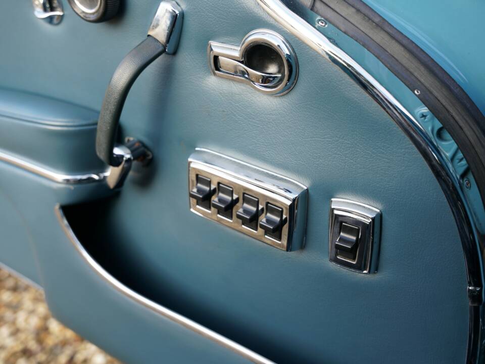 Bild 28/50 von Mercedes-Benz 250 SE (1967)