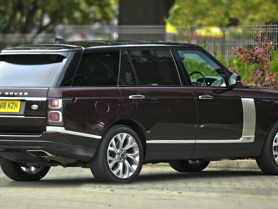 Image 13/50 of Land Rover Range Rover V8 SV Autobiography (2018)