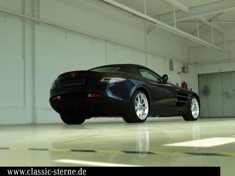 Image 4/9 of Mercedes-Benz SLR McLaren (2007)