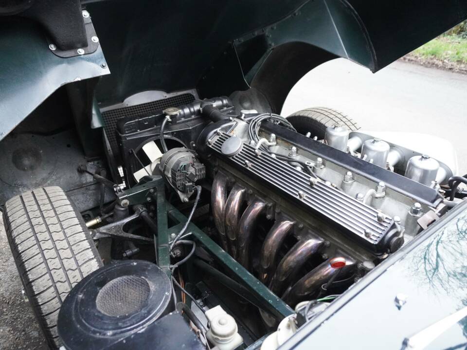 Afbeelding 14/18 van Jaguar E-Type (1970)