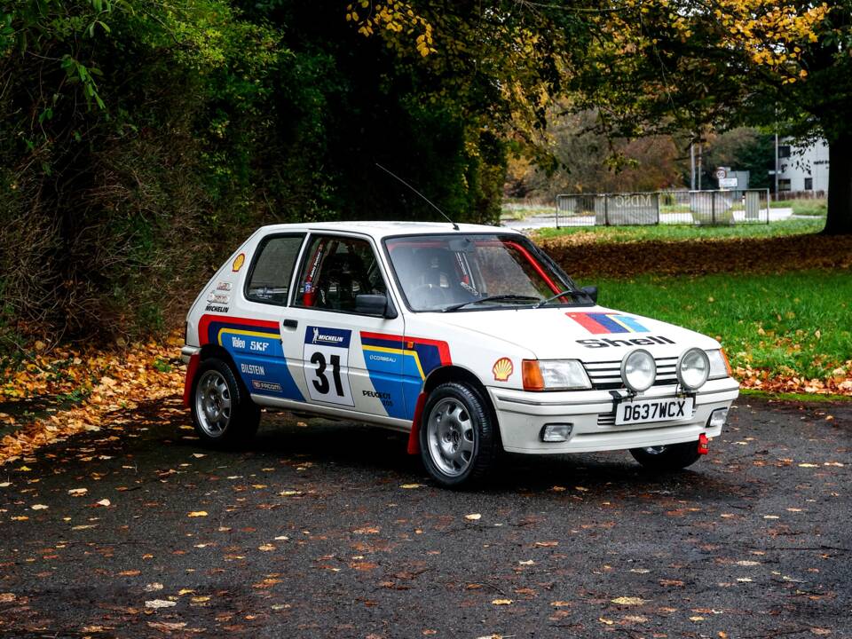 Imagen 30/44 de Peugeot 205 GTi 1.9 (1987)