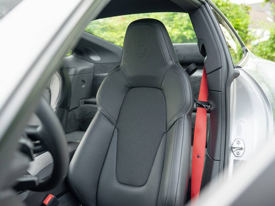 Afbeelding 29/40 van Porsche 911 GT3 (2021)