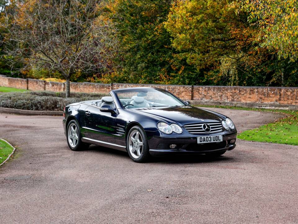 Image 13/41 of Mercedes-Benz SL 55 AMG (2003)