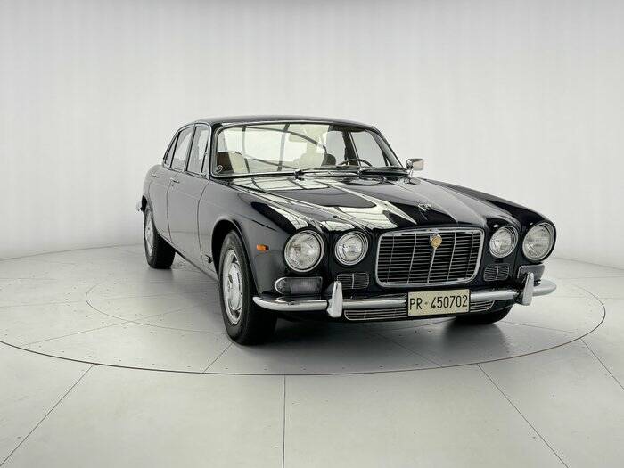 Bild 5/7 von Jaguar XJ 6 2.8 (1971)