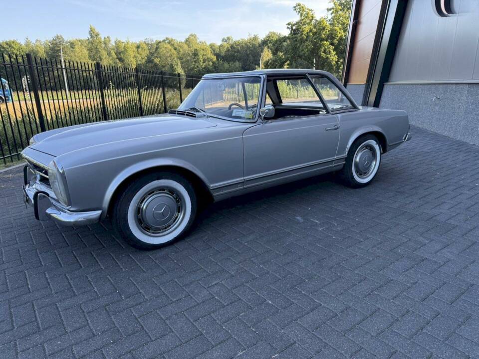 Image 14/36 of Mercedes-Benz 230 SL (1965)