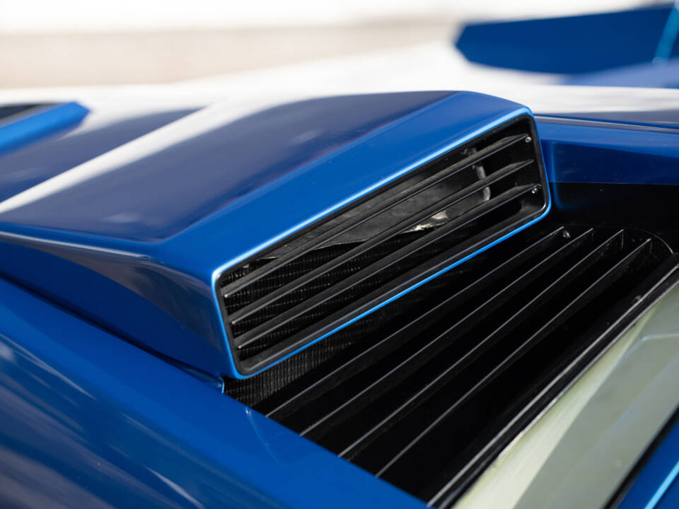 Image 40/50 of Lamborghini Countach LP 400 S (1981)