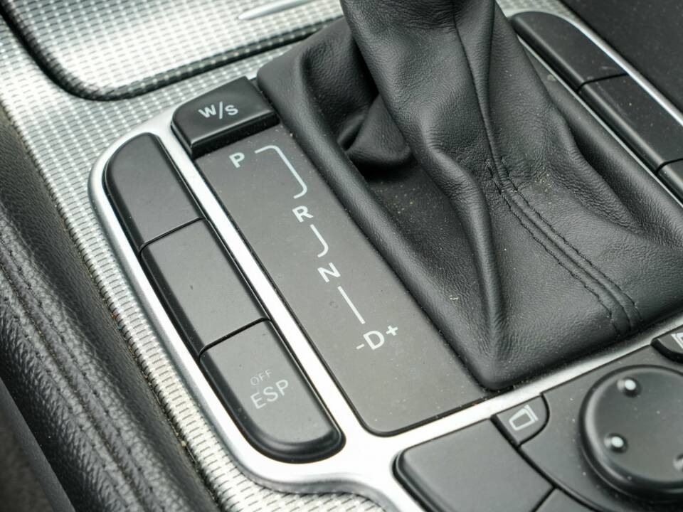 Image 22/45 de Mercedes-Benz SL 350 (2003)