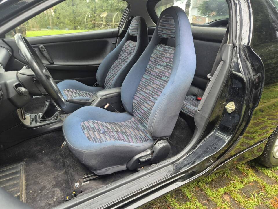 Immagine 9/33 di Mazda MX-3 1.8 (1991)