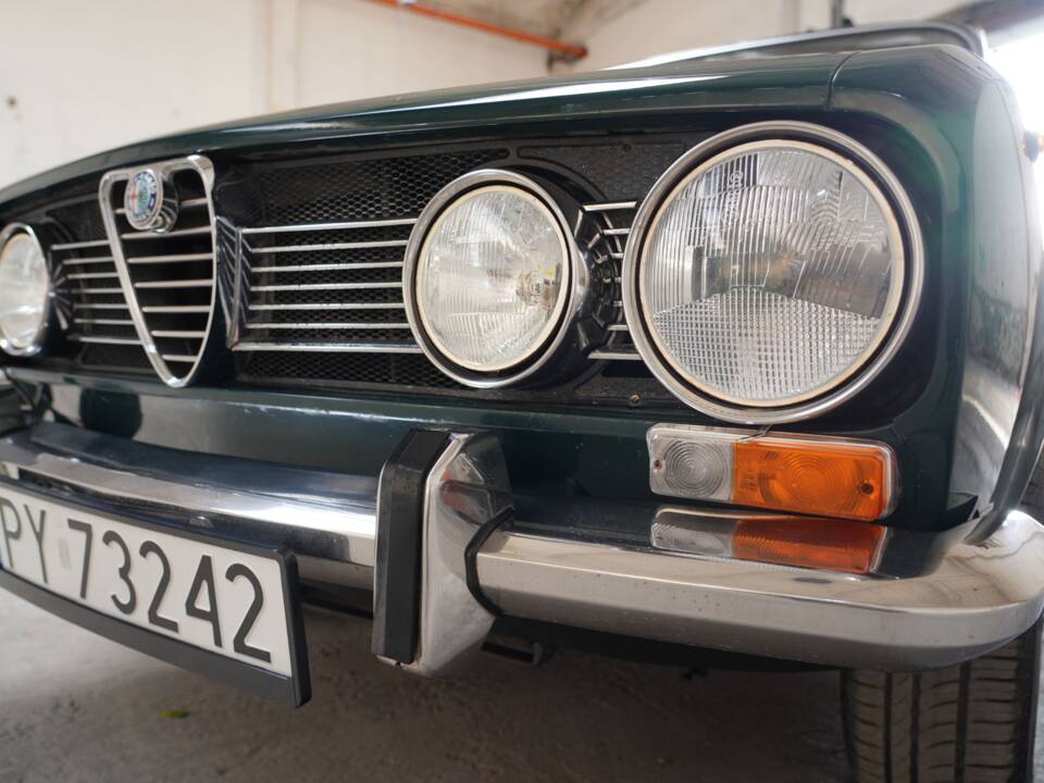 Image 65/83 of Alfa Romeo 1750 Berlina (1970)