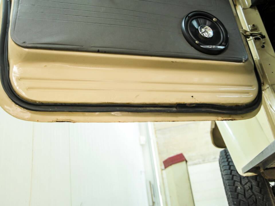 Bild 46/50 von Toyota Landcruiser BJ 45 (1982)