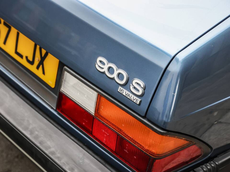 Image 15/34 of Saab 900 Turbo S 16V (1992)