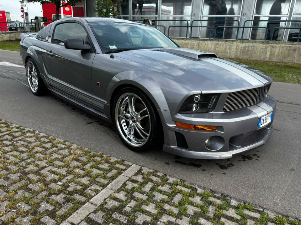 Image 14/60 of Ford Mustang GT (2005)