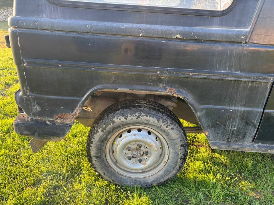 Image 19/53 of Mercedes-Benz 240 GD (SWB) (1982)