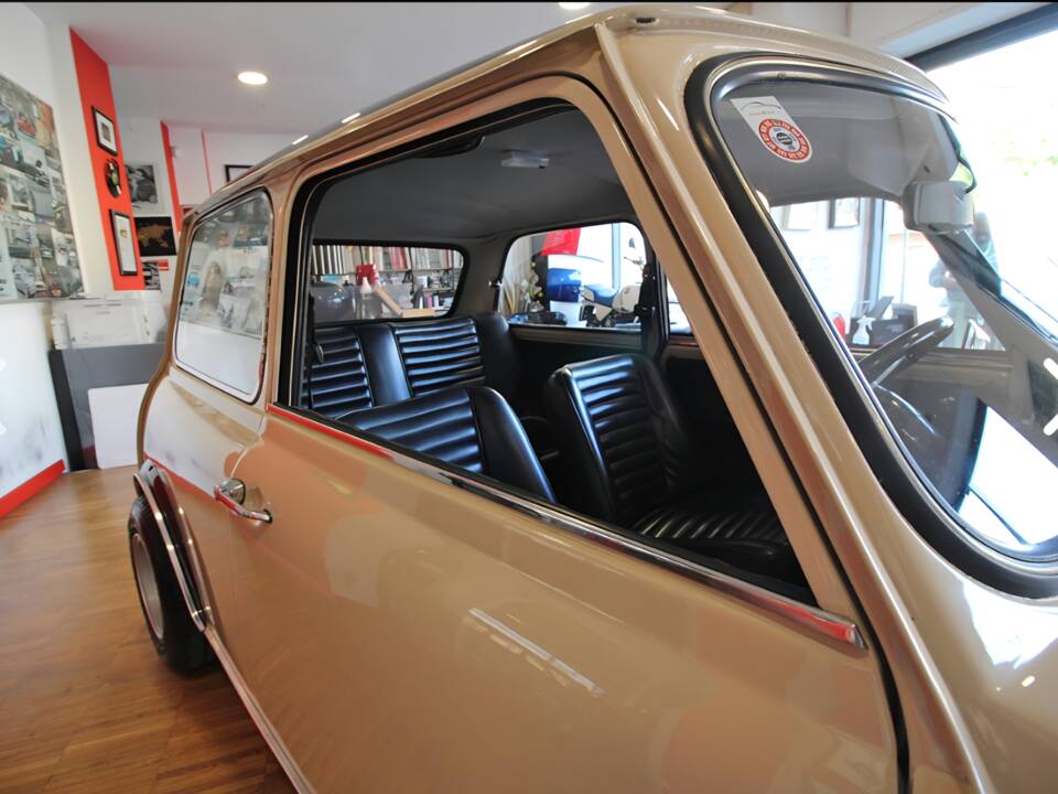 Image 22/51 de Innocenti Mini Cooper (1970)