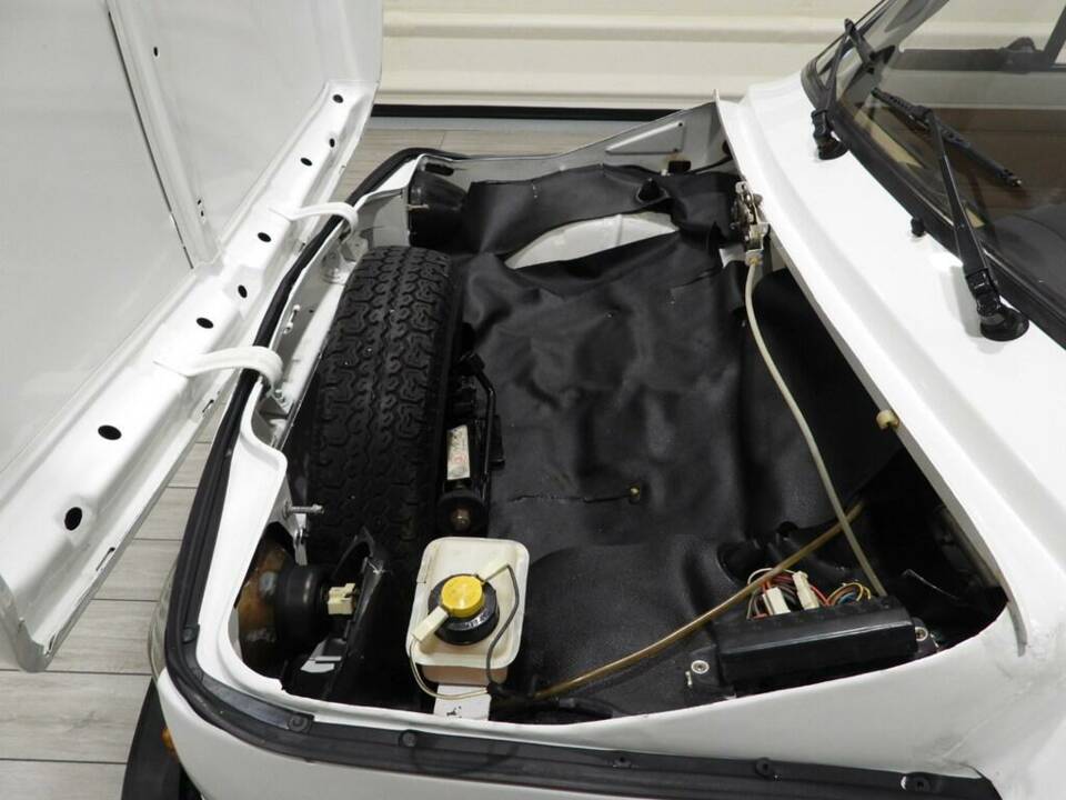 Bild 11/15 von Polski FIAT 126p (1982)