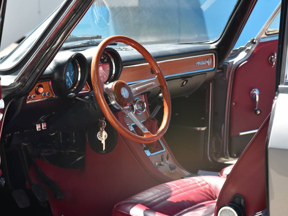 Image 3/24 of Alfa Romeo 1750 GT Veloce (1971)
