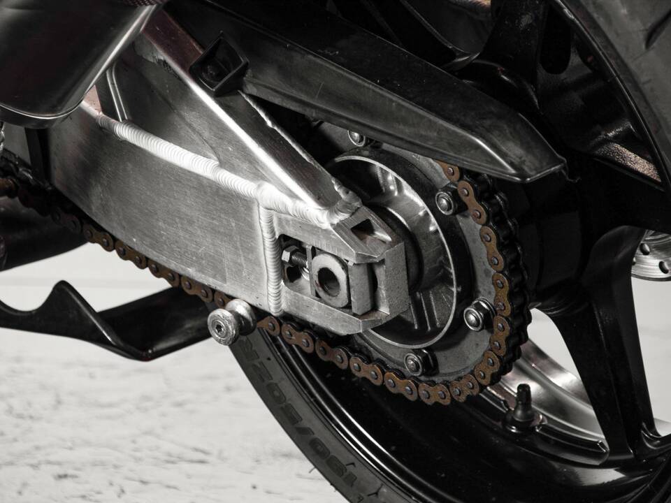 Image 29/34 of Honda DUMMY (2002)
