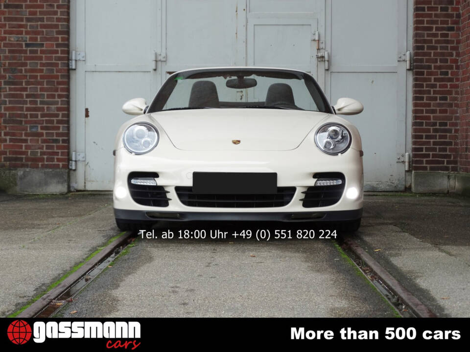 Immagine 2/15 di Porsche 911 Turbo S (2010)