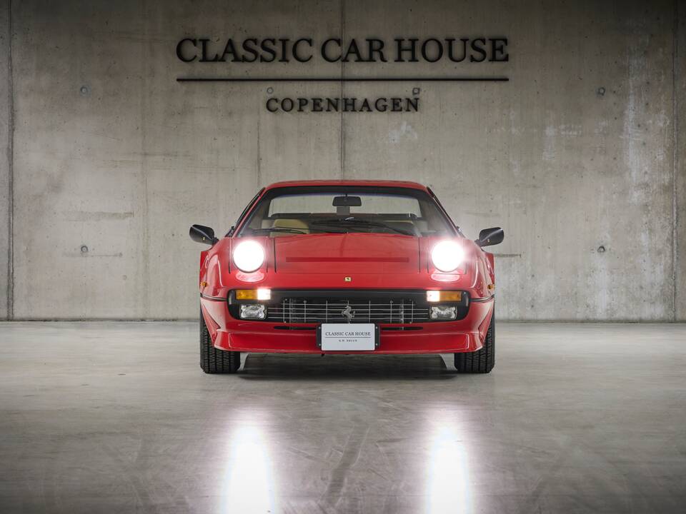 Image 20/97 of Ferrari 308 GTB Quattrovalvole (1983)