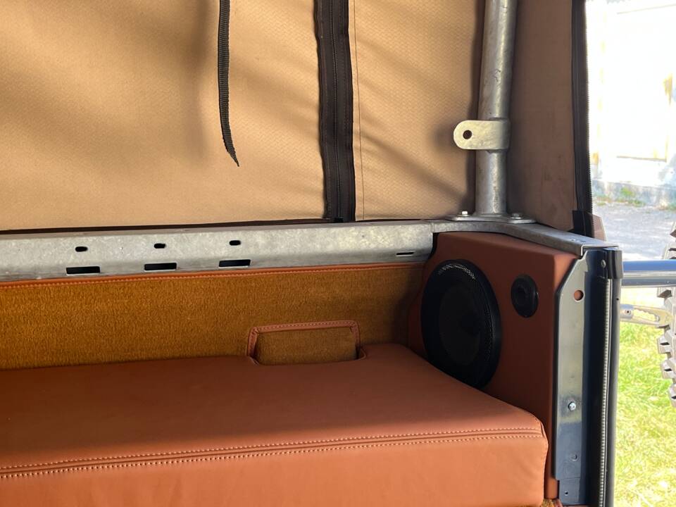 Bild 58/100 von Land Rover Defender 110 (2014)