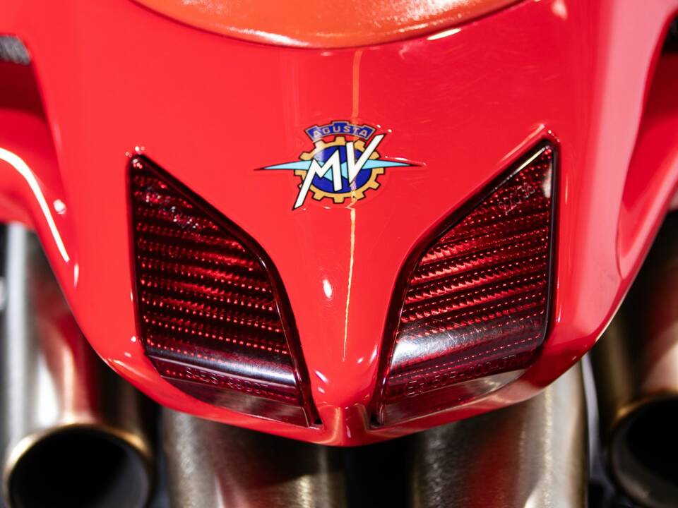 Afbeelding 21/22 van MV Agusta DUMMY (2005)