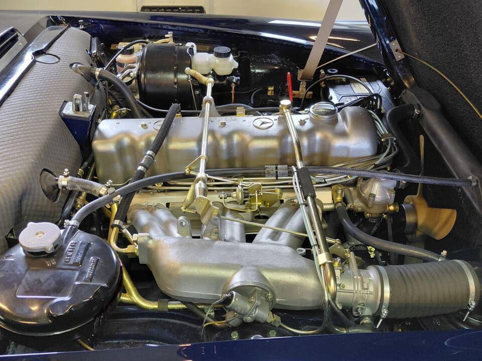 Image 27/28 of Mercedes-Benz 230 SL (1965)