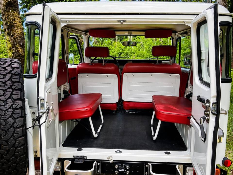 Image 21/67 of Toyota Land Cruiser FJ 40 (1982)