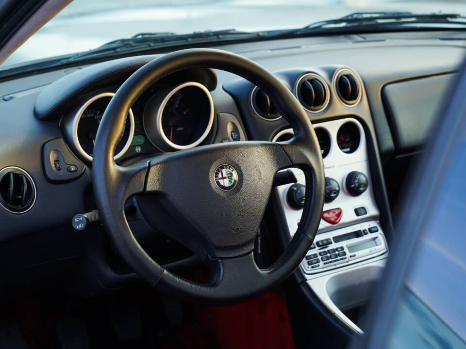 Imagen 34/90 de Alfa Romeo GTV 2.0 Twin Spark (1998)