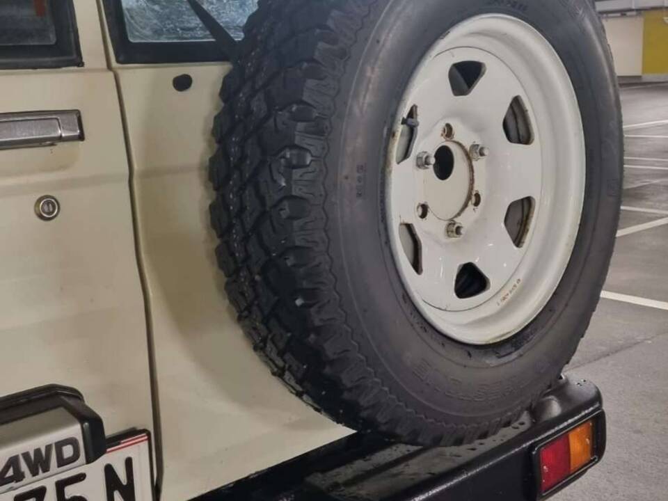 Immagine 3/19 di Toyota Land Cruiser Turbo LJ 70 (1987)