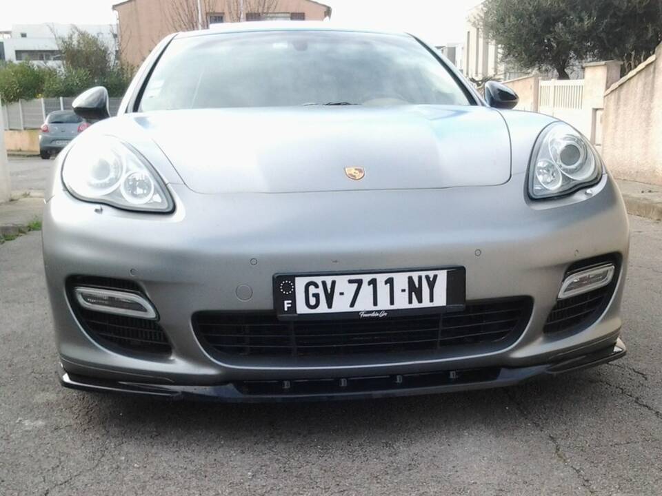 Image 3/8 of Porsche Panamera Turbo (1900)