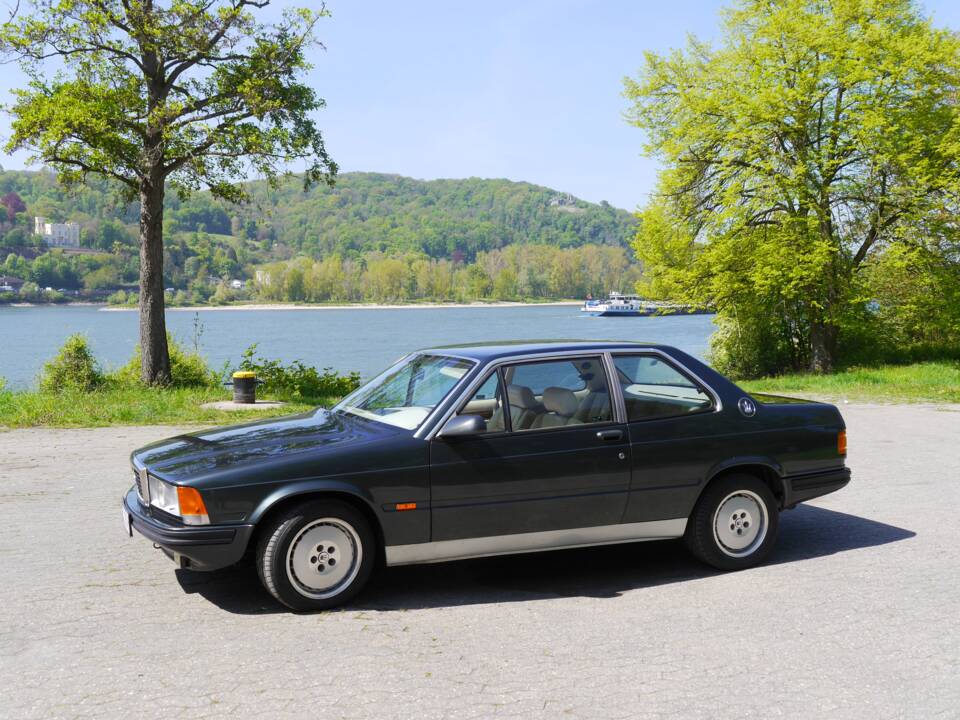 Bild 14/54 von Maserati 228i (1988)
