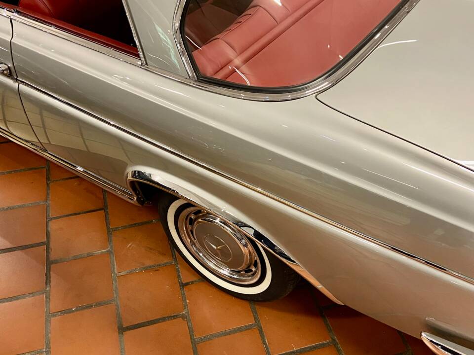 Bild 25/40 von Mercedes-Benz 300 SE (1965)