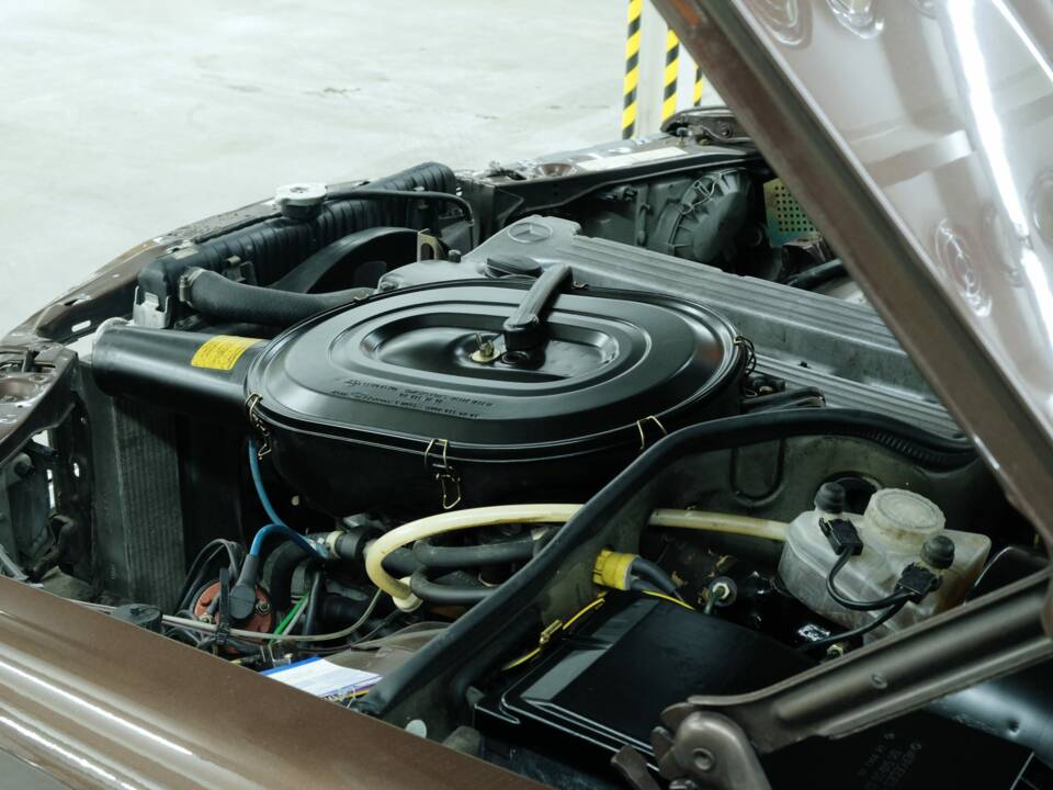 Bild 19/50 von Mercedes-Benz 280 SEL (1983)