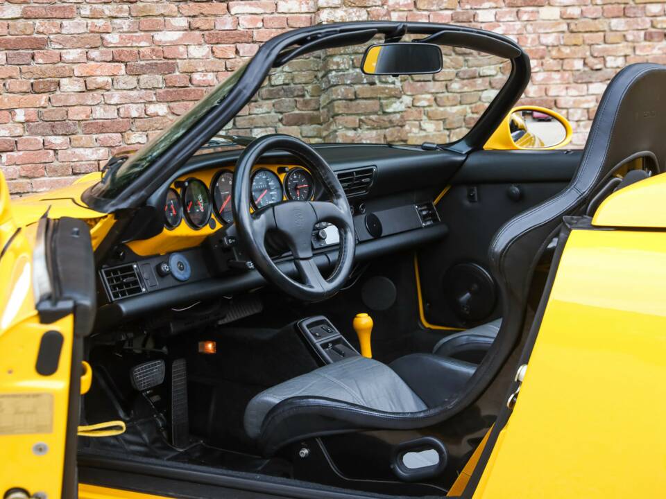 Image 25/50 of Porsche 911 Speedster (1993)