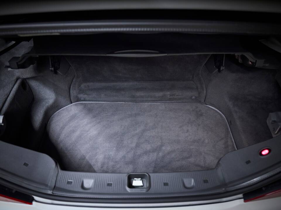 Image 89/99 de Mercedes-Benz SL 55 AMG (2005)