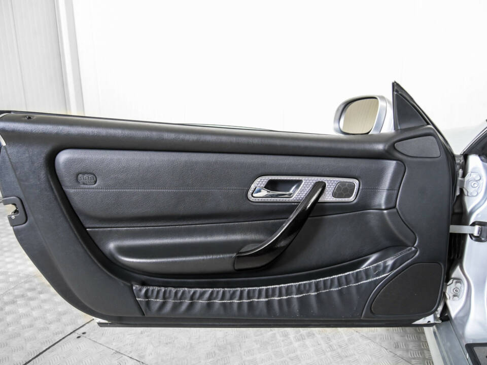 Bild 37/50 von Mercedes-Benz SLK 320 (2000)
