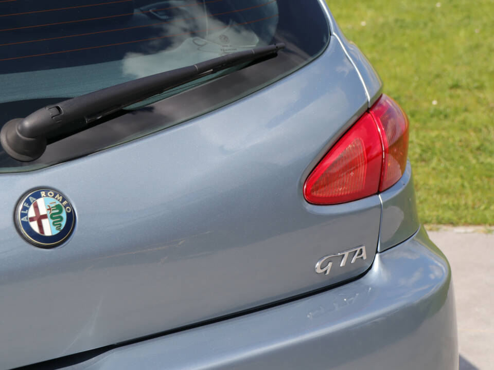 Bild 35/50 von Alfa Romeo 147 3.2 GTA (2005)