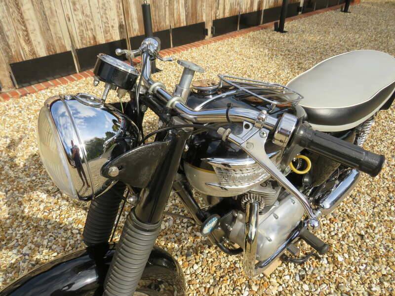 Image 6/40 of Triumph DUMMY (1959)