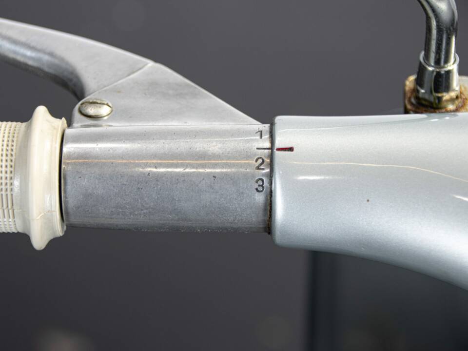 Image 40/45 de Piaggio Vespa 150 (1958)