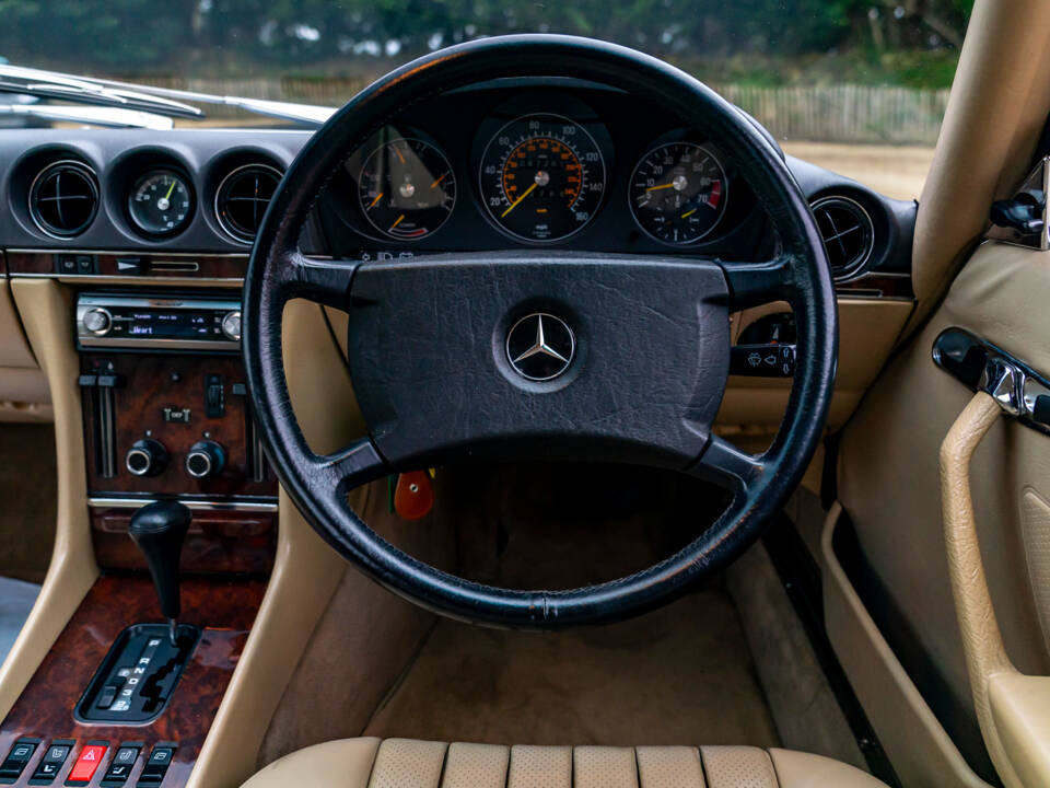 Image 32/39 of Mercedes-Benz 420 SL (1986)