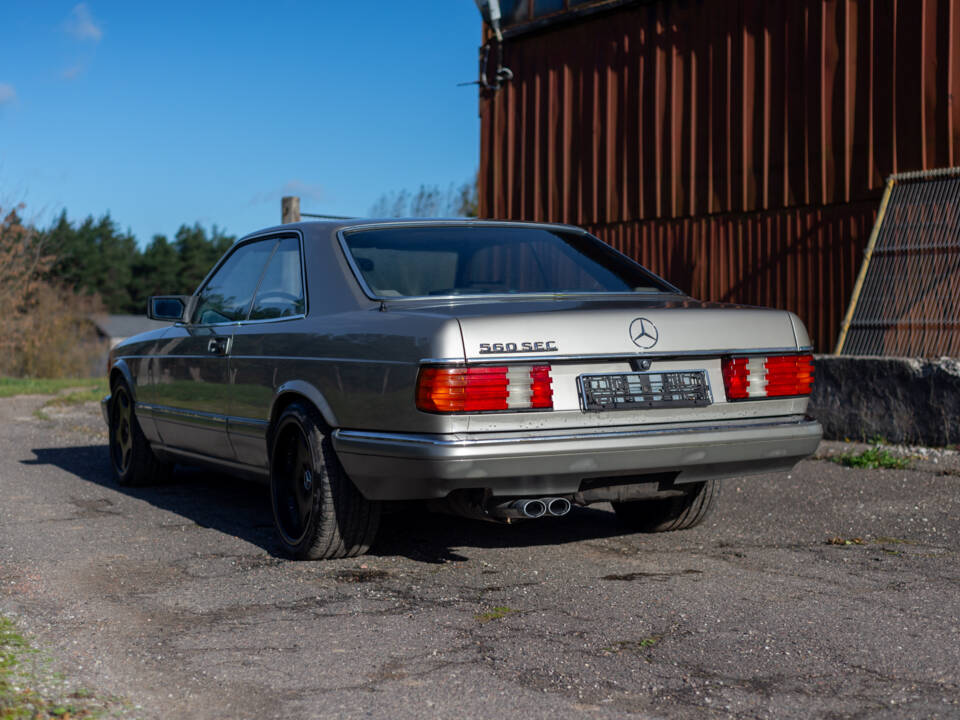 Image 2/95 of Mercedes-Benz 560 SEC (1985)
