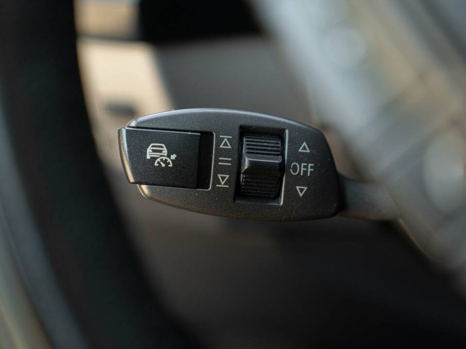 Image 49/50 of BMW 750iL (2001)