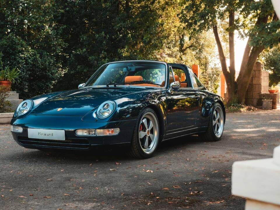 Image 14/19 of Porsche 911 Carrera (1994)