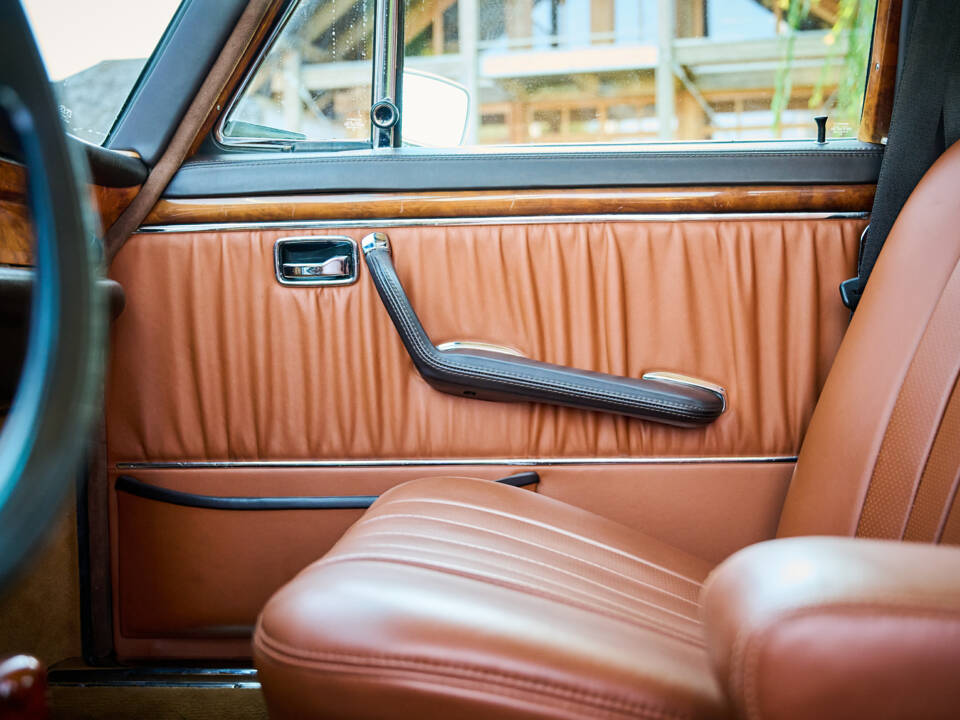 Immagine 12/22 di Mercedes-Benz 300 SEL 4.5 (1972)