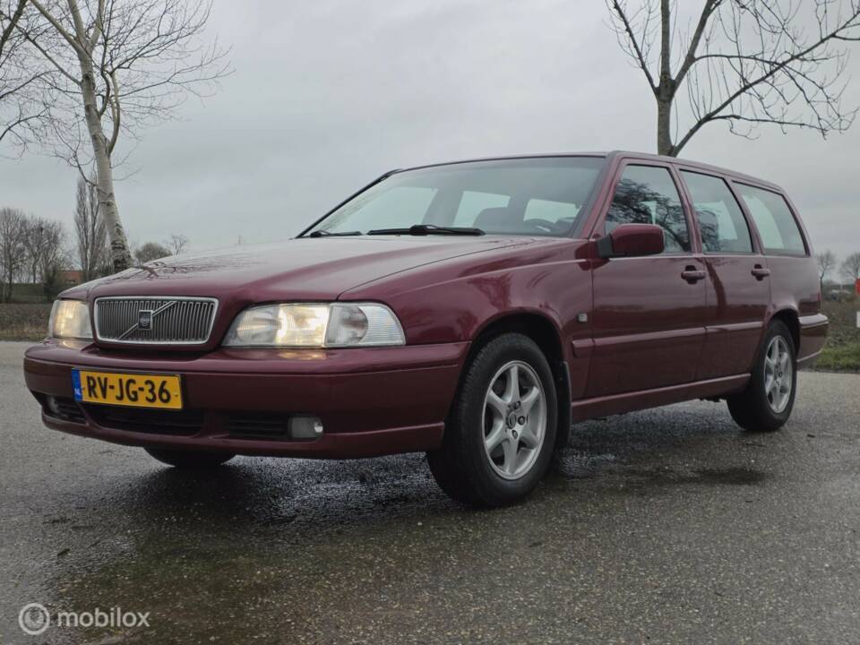 Bild 5/37 von Volvo V 70 2.5 (1997)