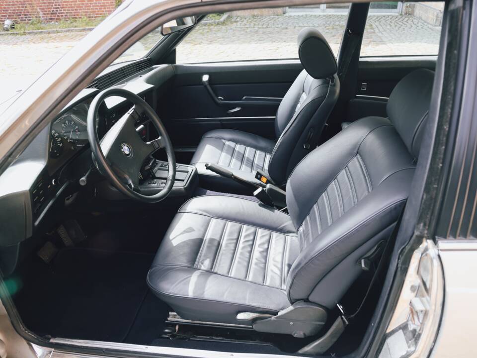 Bild 24/106 von BMW 633 CSi (1976)